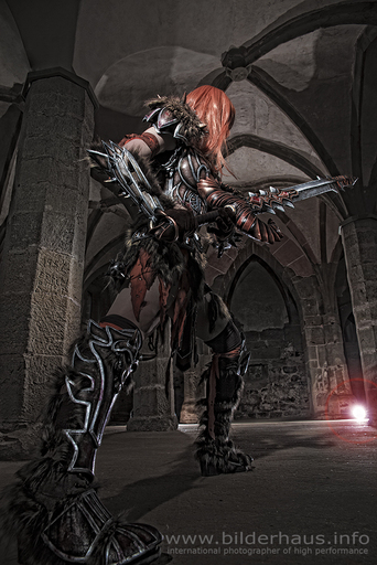 Diablo III - Потрясающий косплей Варварши от Светланы Квиндт